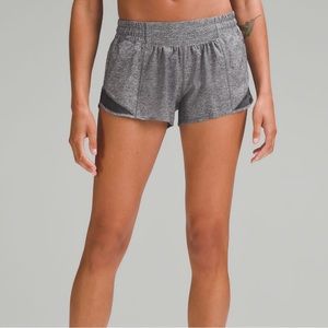 lululemon Hotty Hot Low-Rise Lined Short 2.5